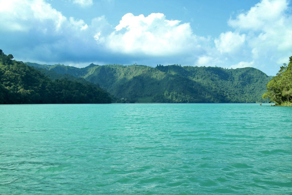 Laguna Brava at Yalambojoch, Huehuetenango